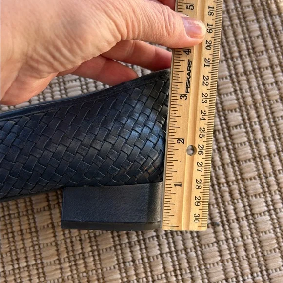 Trotters Woven Navy Blue Heeled Loafers Dress Shoes, Size 10 Wide - Picture 11 of 11